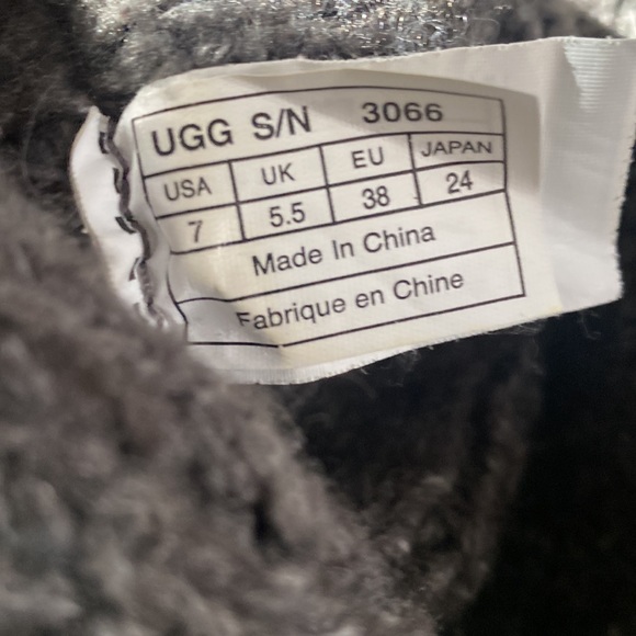 Uggs grey knitted size 7 no box - Picture 8 of 8